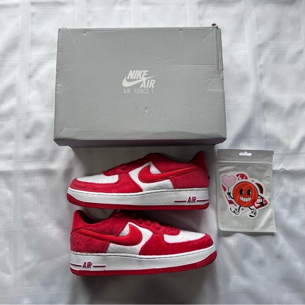 Nike Air Force 1 GS Red & White Low Tops Youth 6.5Y Valentine Vibes - Picture 3 of 12